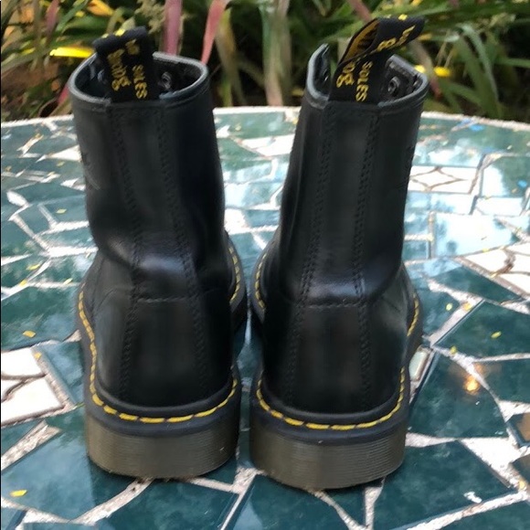 Dr. Martens 1460 Greasy Leather Boots Men US 8 - Picture 8 of 8